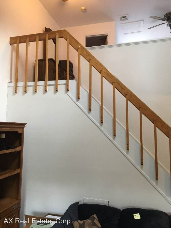 28 Eagle Bay Dr - Photo 2 of 8