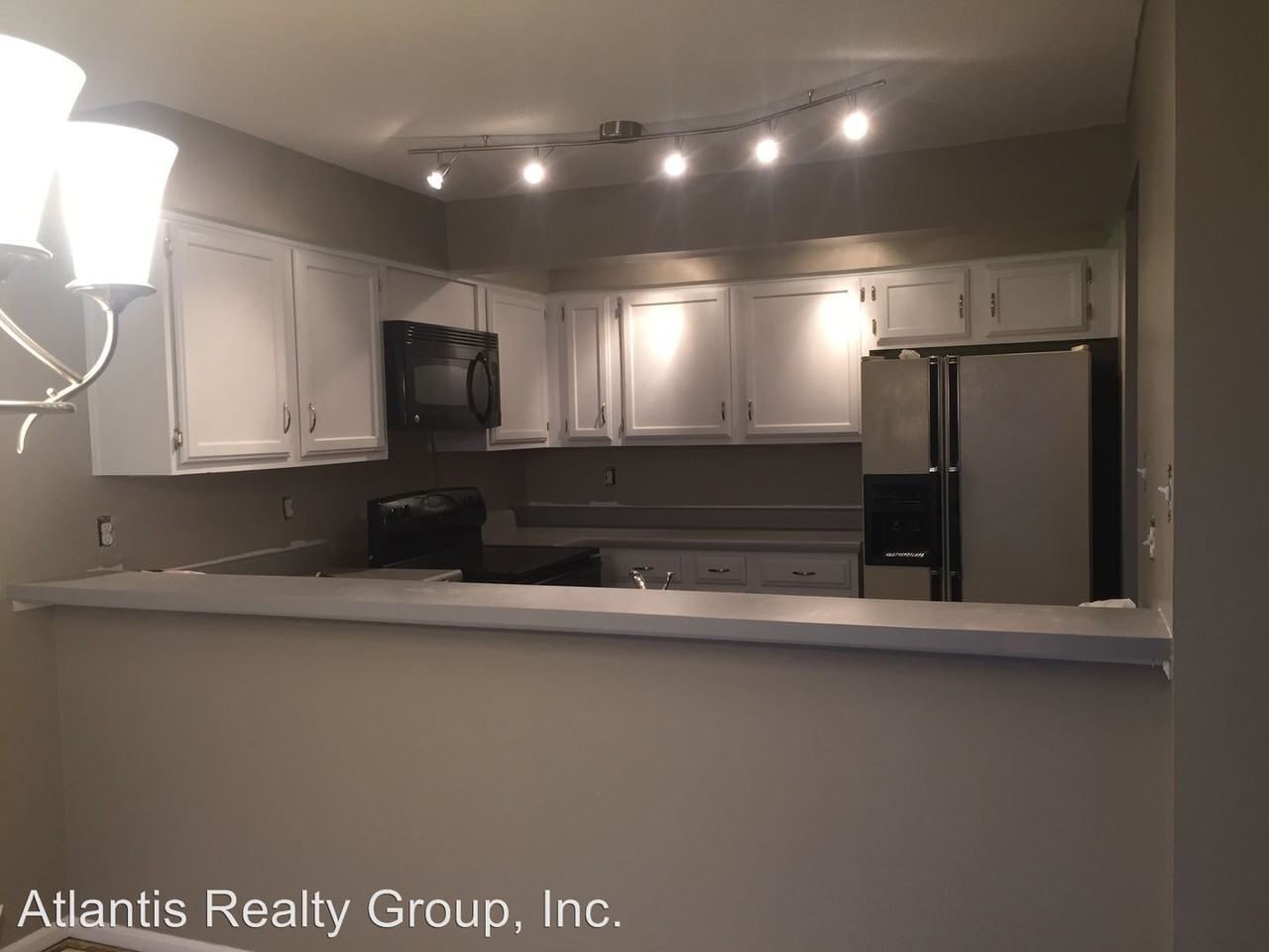 8150 Shorewalk Dr #D - Photo 2 of 3