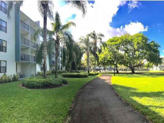 Emerald Place - Photo 2 of 20