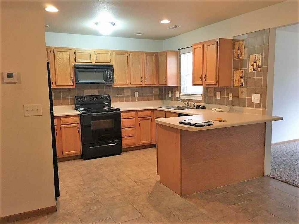 16868 Hurricane Ln - Photo 2 of 11