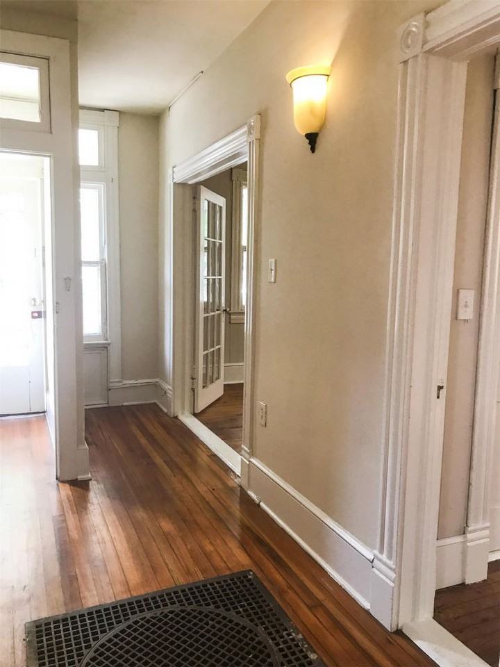 320 Wolfe St #b - Photo 2 of 14