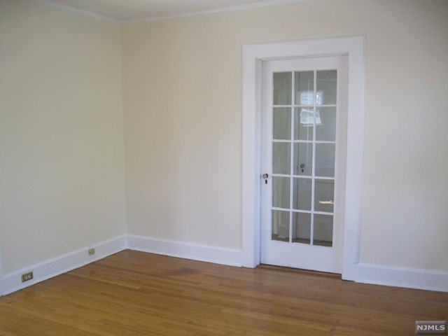 10 Malvern Pl - Photo 3 of 8