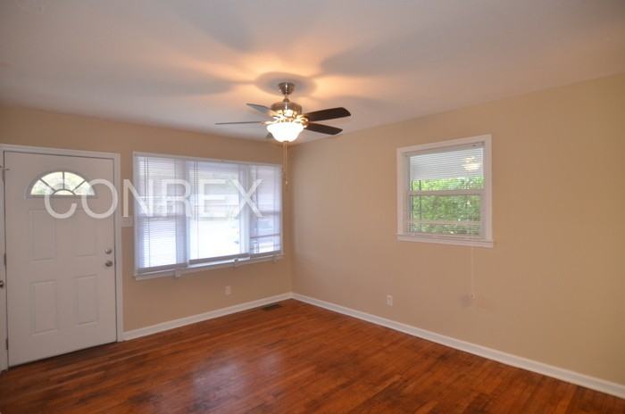 629 Edrie St NE - Photo 3 of 13