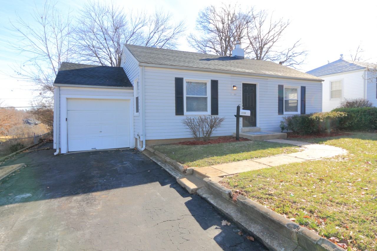 3106 Pearl Harbor Dr - Photo 2 of 20