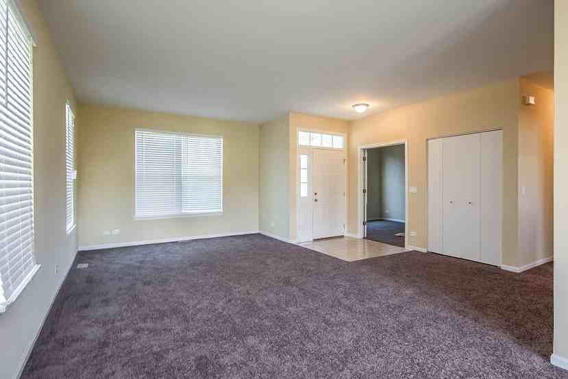 1850 Carrier Cir - Photo 3 of 15
