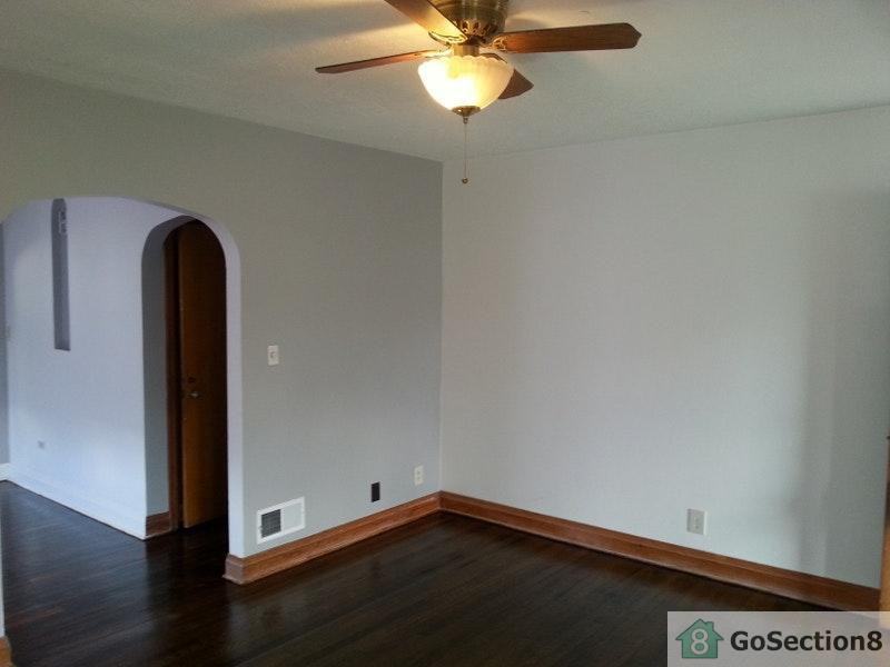 200 Mallette St - Photo 3 of 7