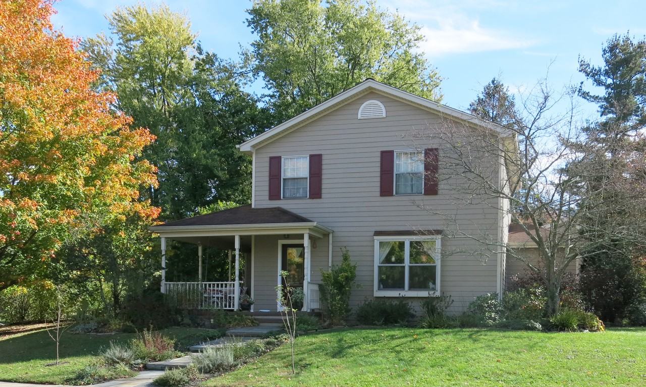 19 Eaton Pl - Photo 2 of 35