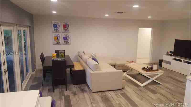 2260 NE 202nd St - Photo 3 of 9