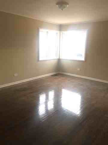 12538 Bishop St - Photo 2 of 7