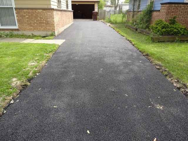 133 Well St - Photo 2 of 11