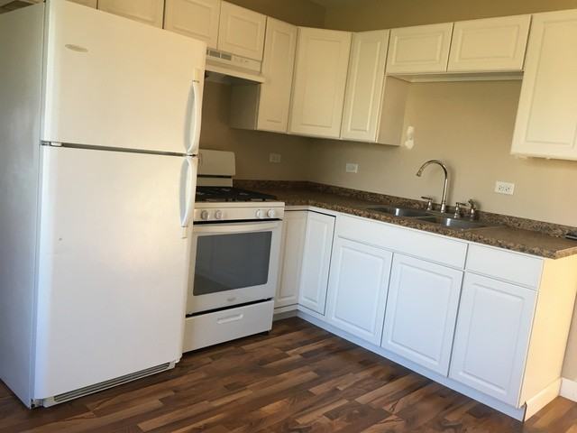 21302 W Park Dr - Photo 3 of 9