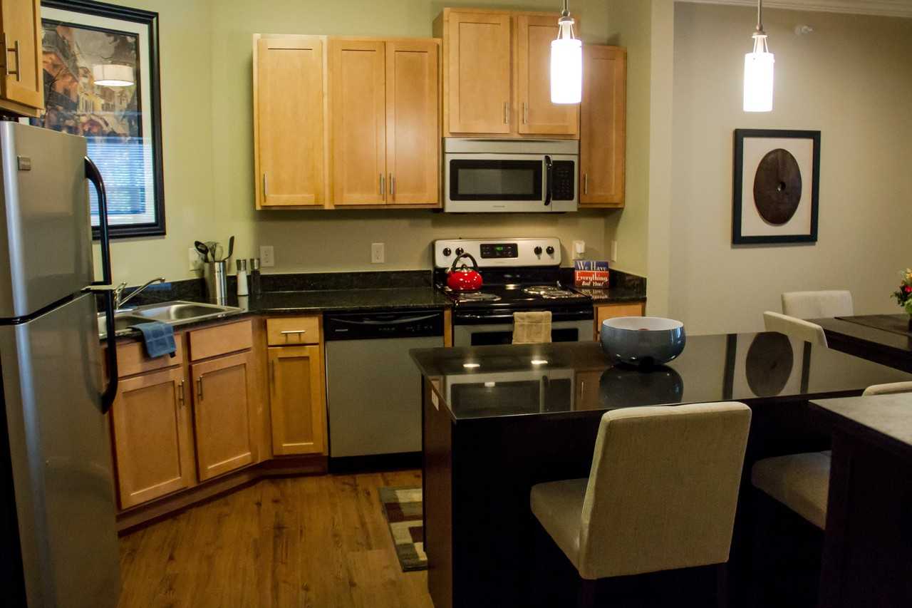 Lyndale Plaza - Photo 3 of 34