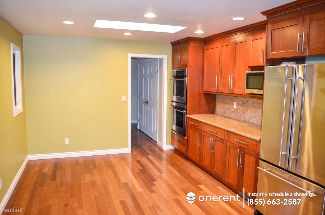 4340 136th Pl SE - Photo 3 of 26