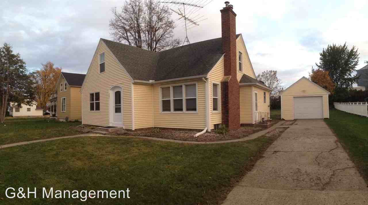 403 E 1st St - Photo 3 of 6