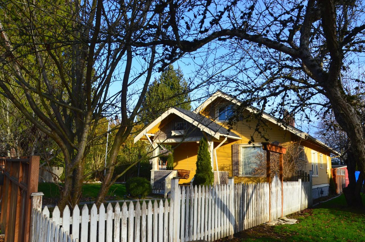 2519 Cleveland Ave - Photo 2 of 24