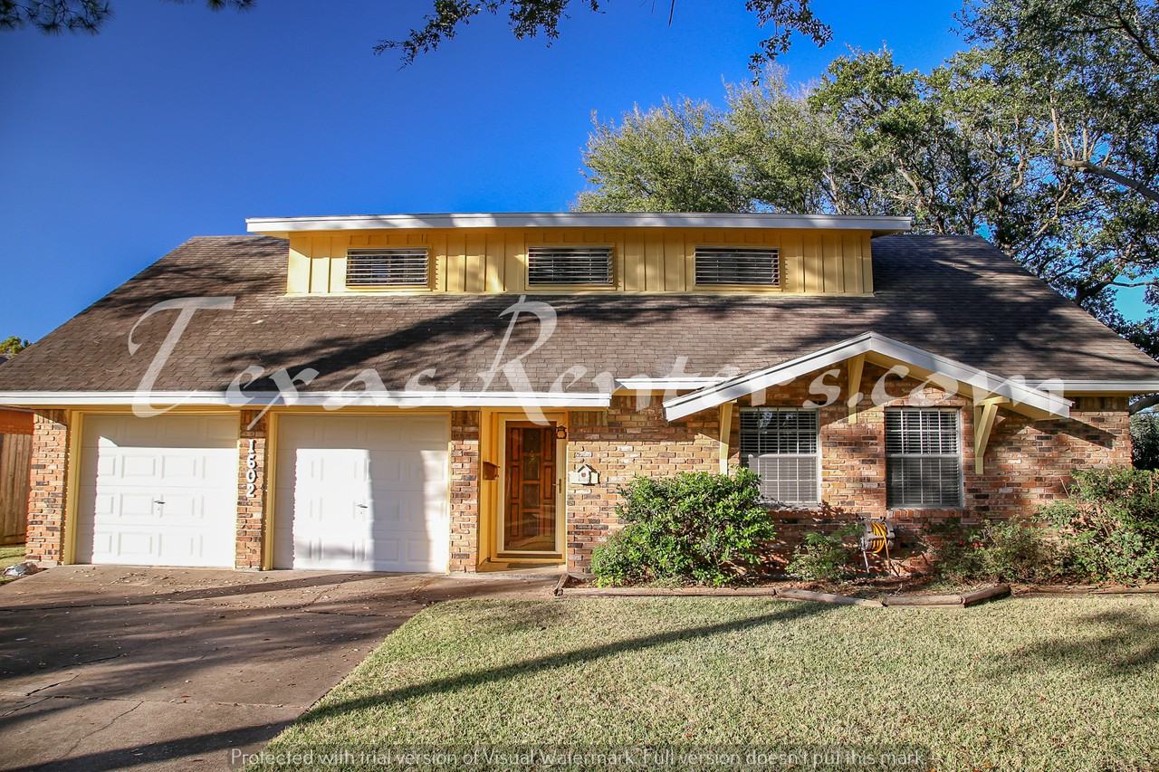 1602 17th Ave N - Photo 2 of 32