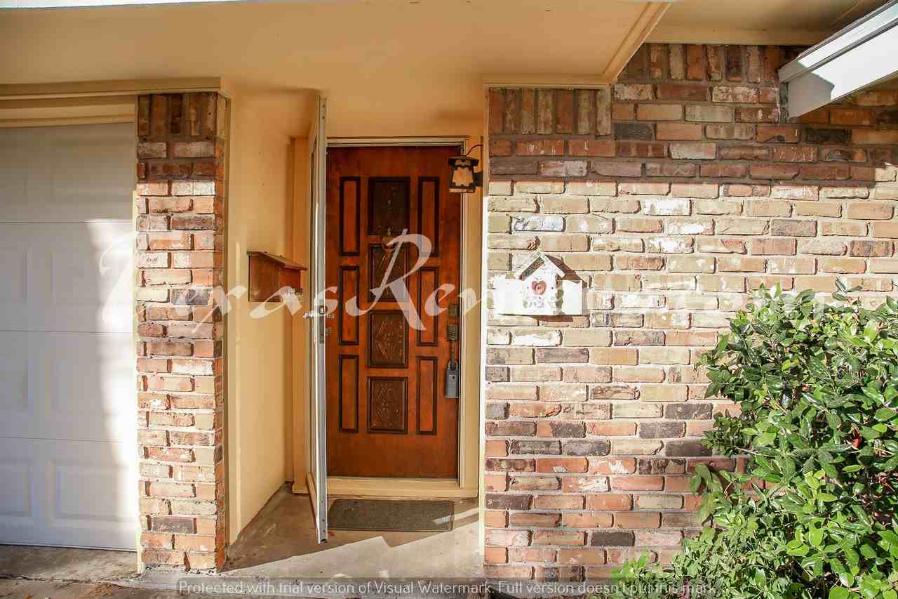 1602 17th Ave N - Photo 3 of 32