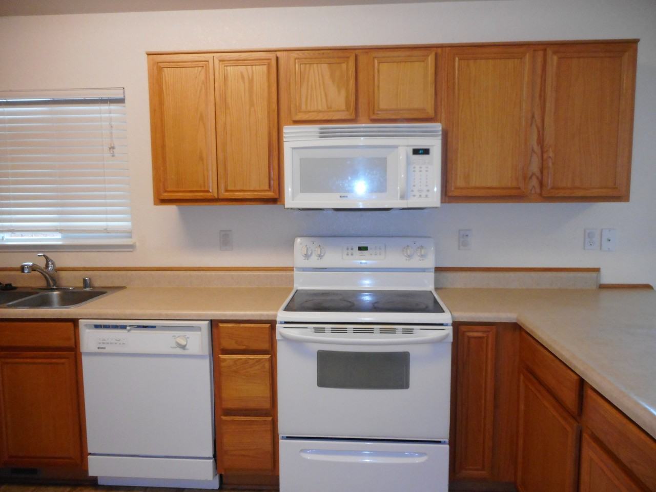 17731 Papa Bear Ct - Photo 3 of 7