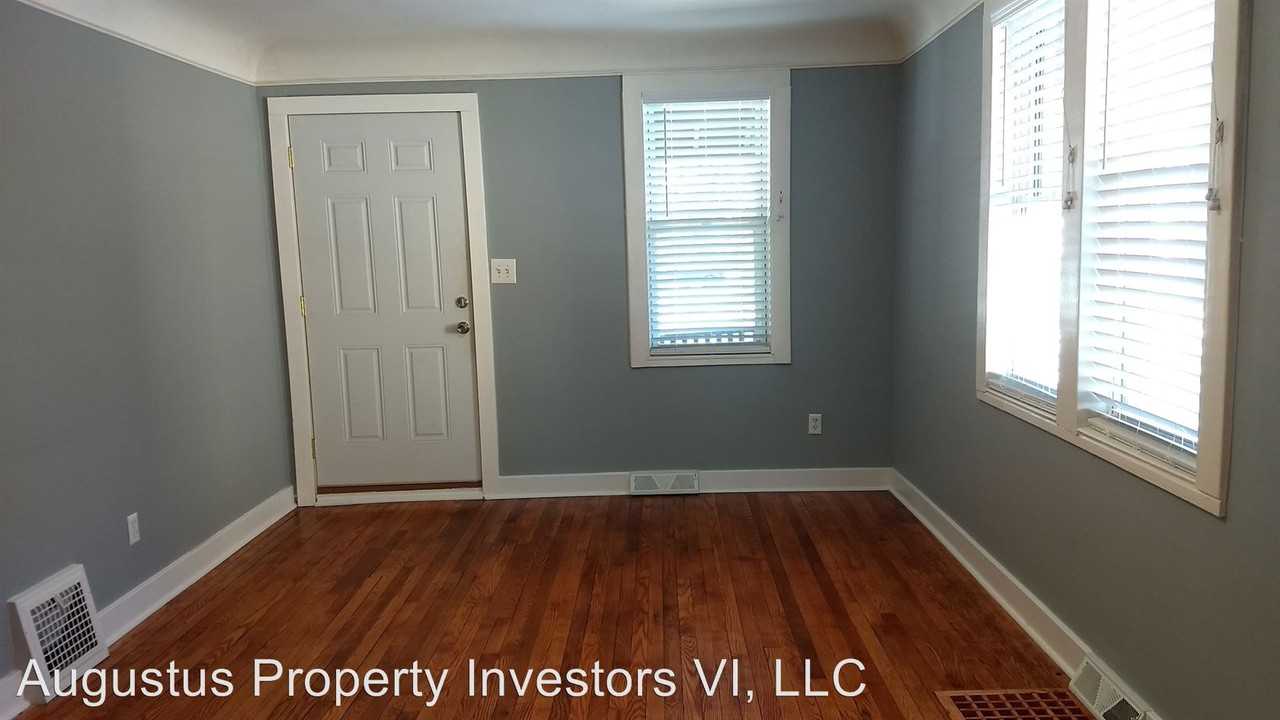 3061 Emmons Ave - Photo 3 of 12