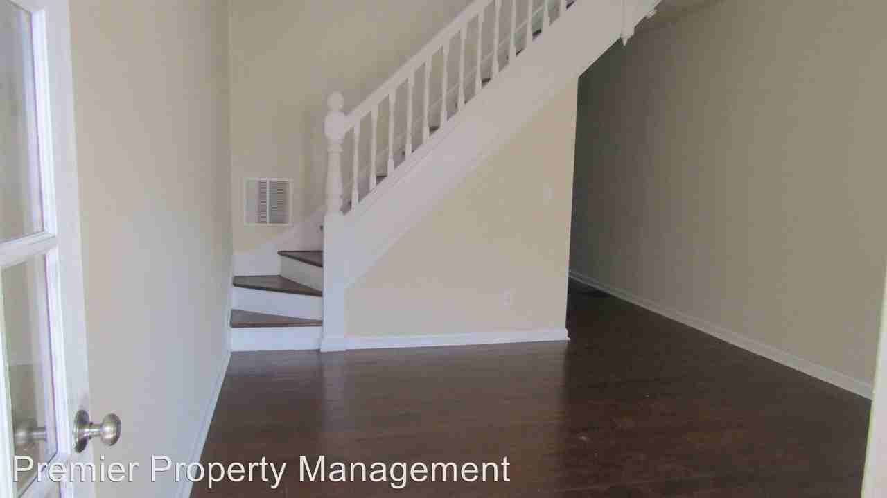2539 Francis St - Photo 2 of 13