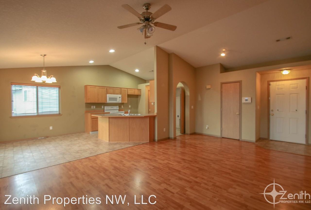 2712 NE 164th Pl - Photo 3 of 14