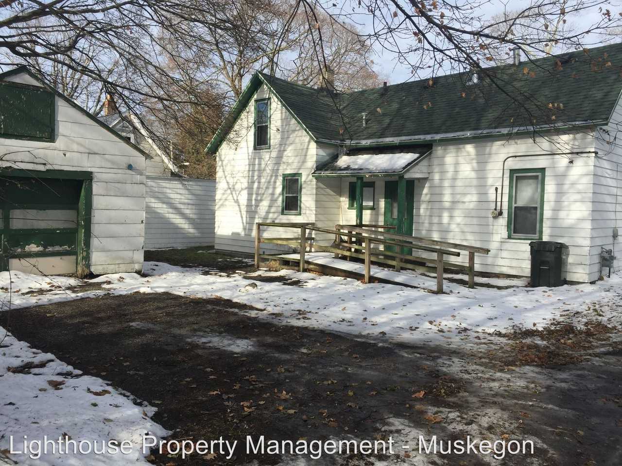 1283 W Dale Ave - Photo 2 of 8