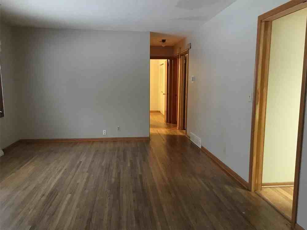 5537 Irving Ave S - Photo 2 of 16