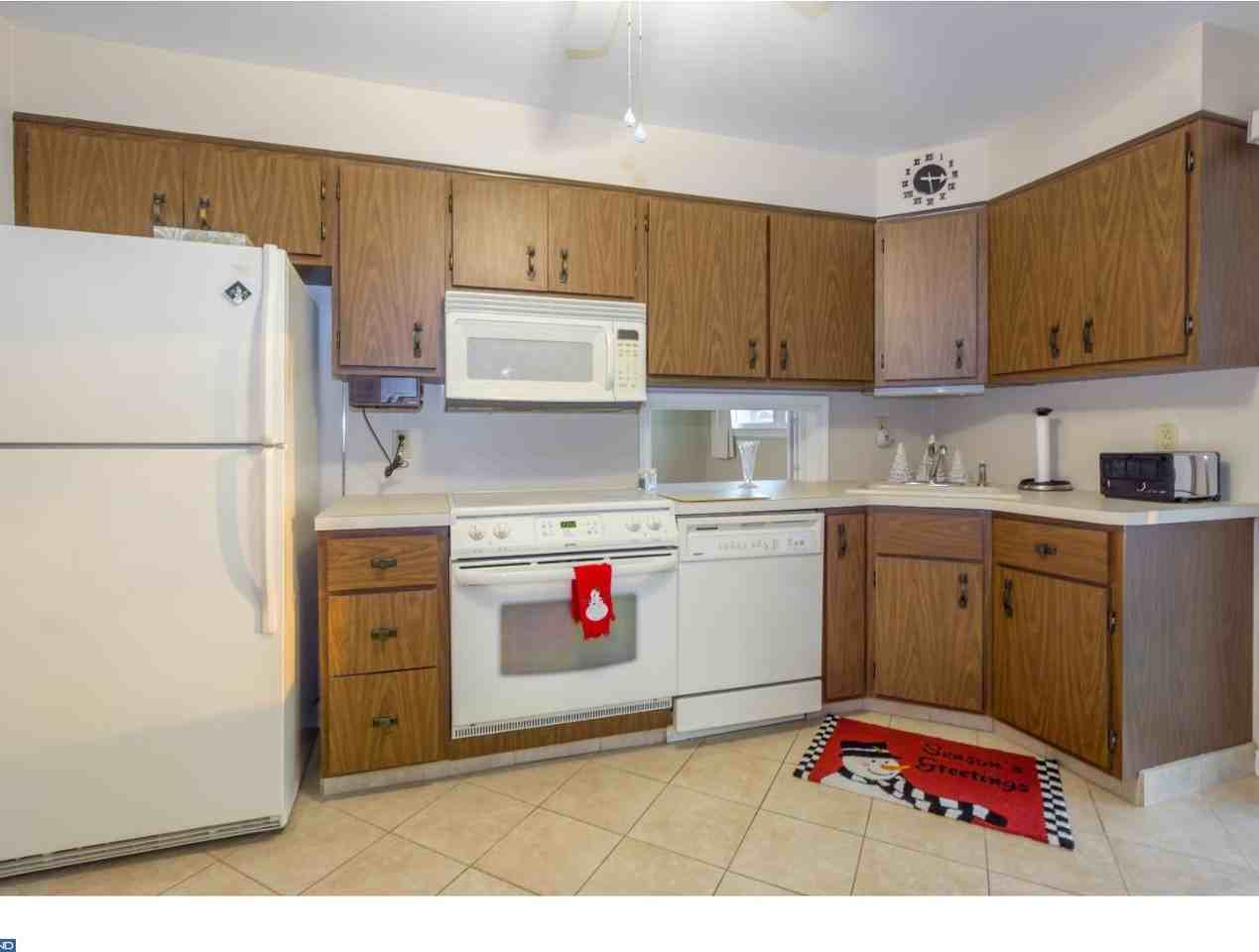 87 Robins Rd - Photo 2 of 22