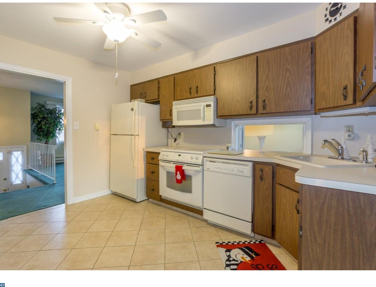 87 Robins Rd - Photo 3 of 22