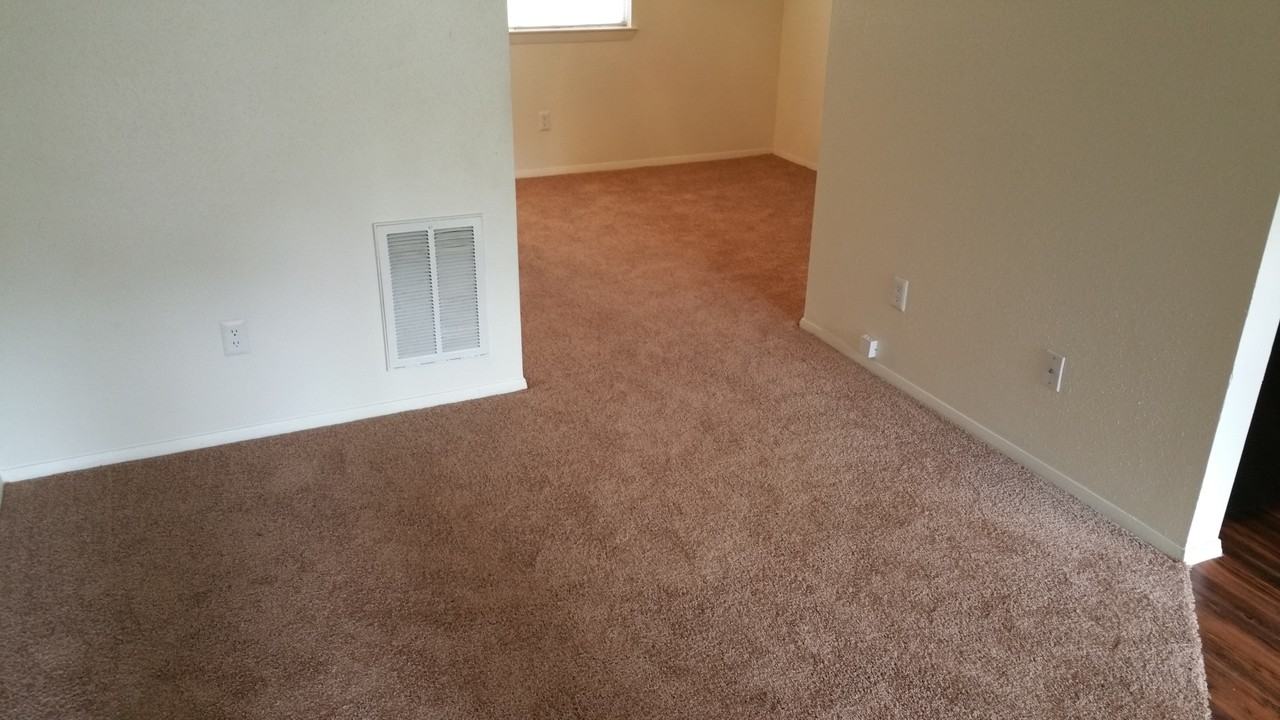 2700 S Lamar Blvd #103 - Photo 2 of 7
