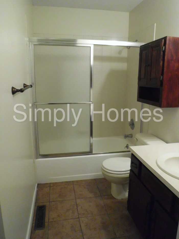 12917 Ames Ave - Photo 3 of 9