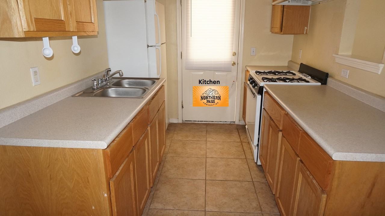 11026 Sunshine - Photo 3 of 13