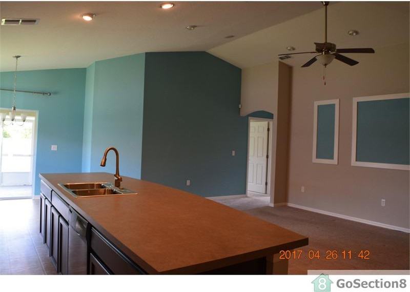 3858 Fieldstone Cir - Photo 2 of 10