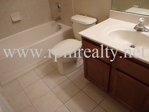 429 Cruz Bay Cir - Photo 2 of 17