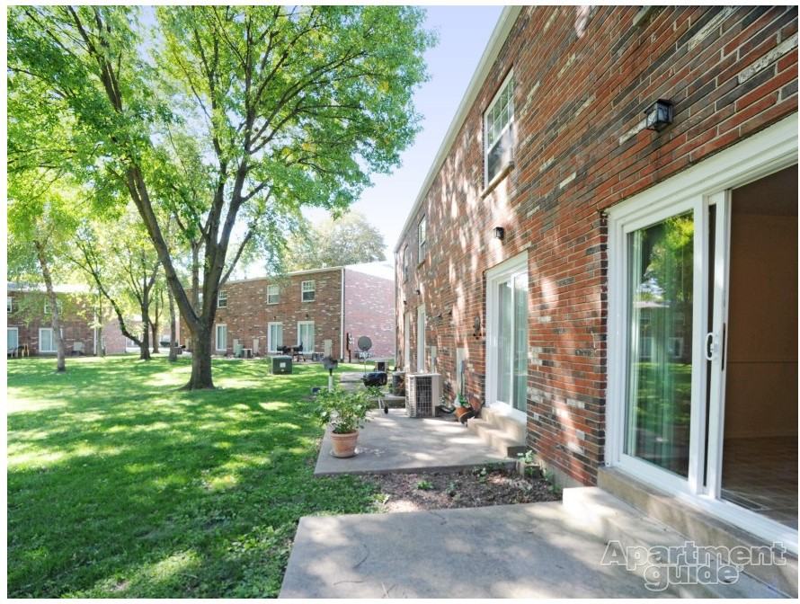 Oakmont Townhomes - Photo 3 of 13