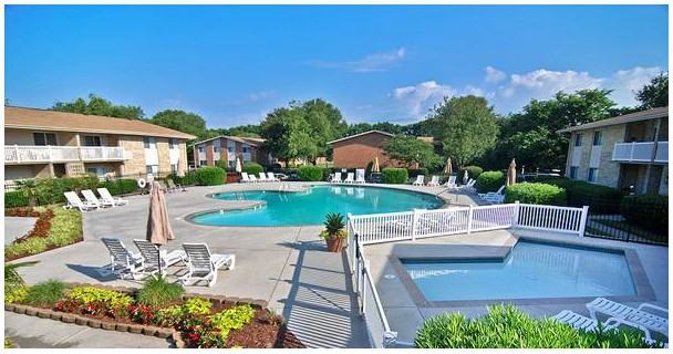 Colonial Arms Apartments - Photo 2 of 24