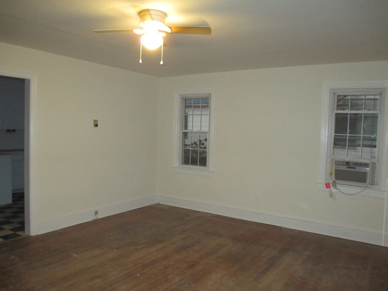 432 Marshall St - Photo 2 of 8