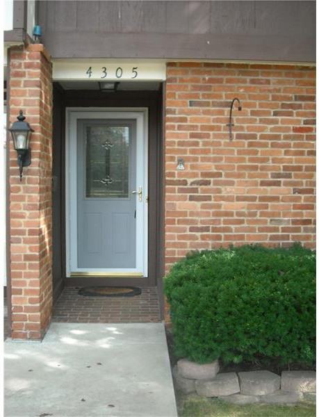 4305 Hemlock Cir - Photo 2 of 20