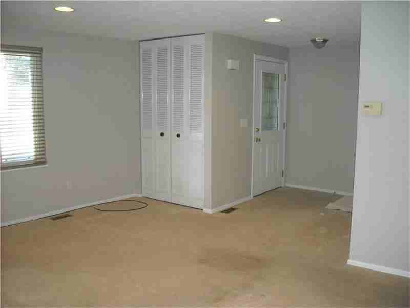 4305 Hemlock Cir - Photo 3 of 20