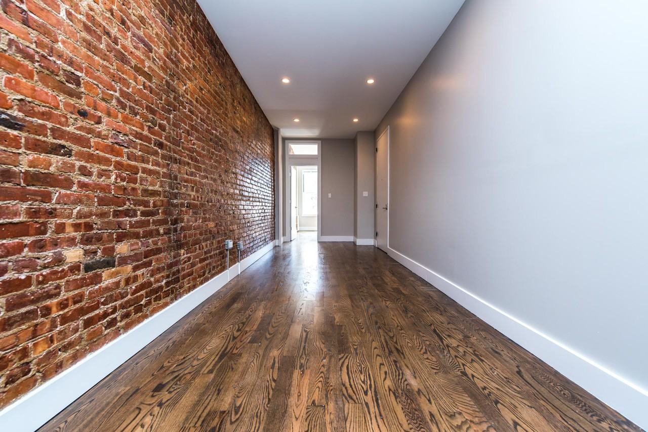 653 Knickerbocker Avenue #4r