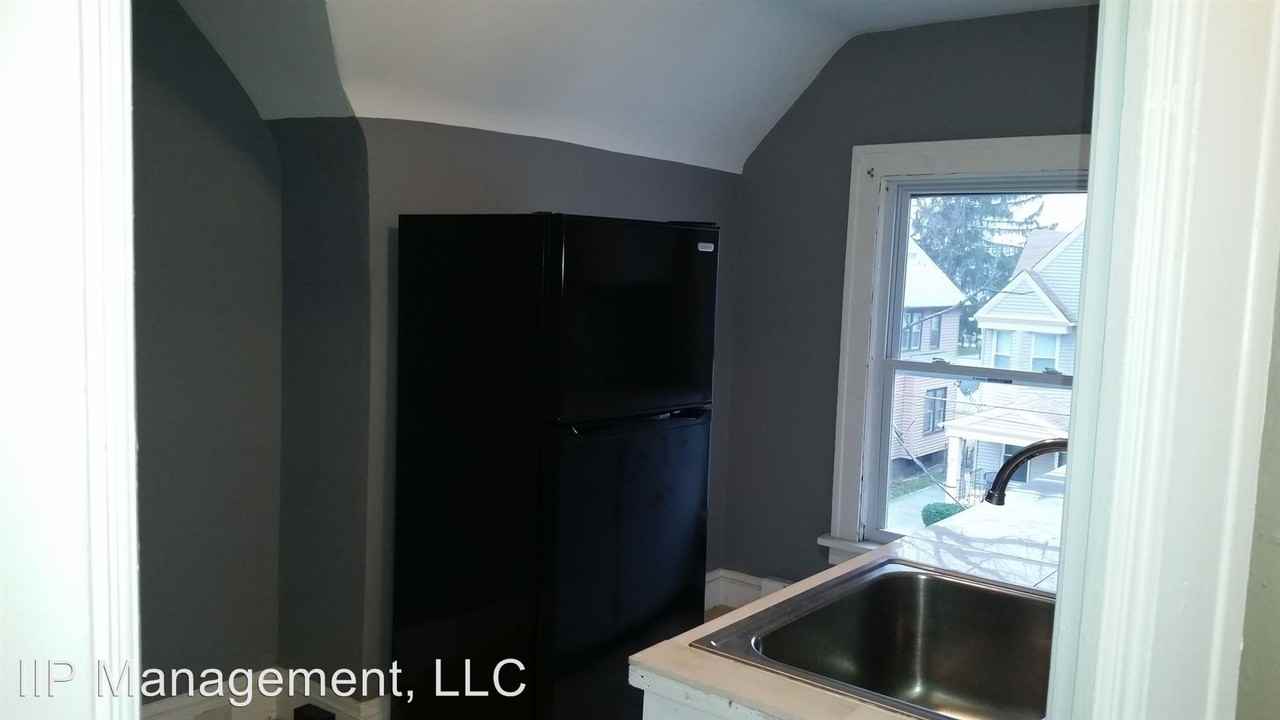1545 Elmwood Ave - Photo 3 of 8