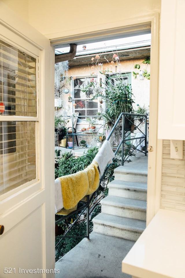 2330 6th st - Photo 3 of 11