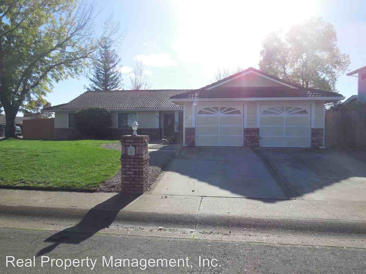 491 Woodhill Dr - Photo 2 of 9