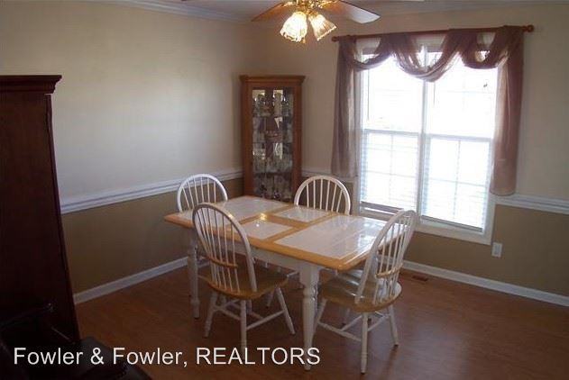 306 Sterling Ridge Dr - Photo 3 of 9