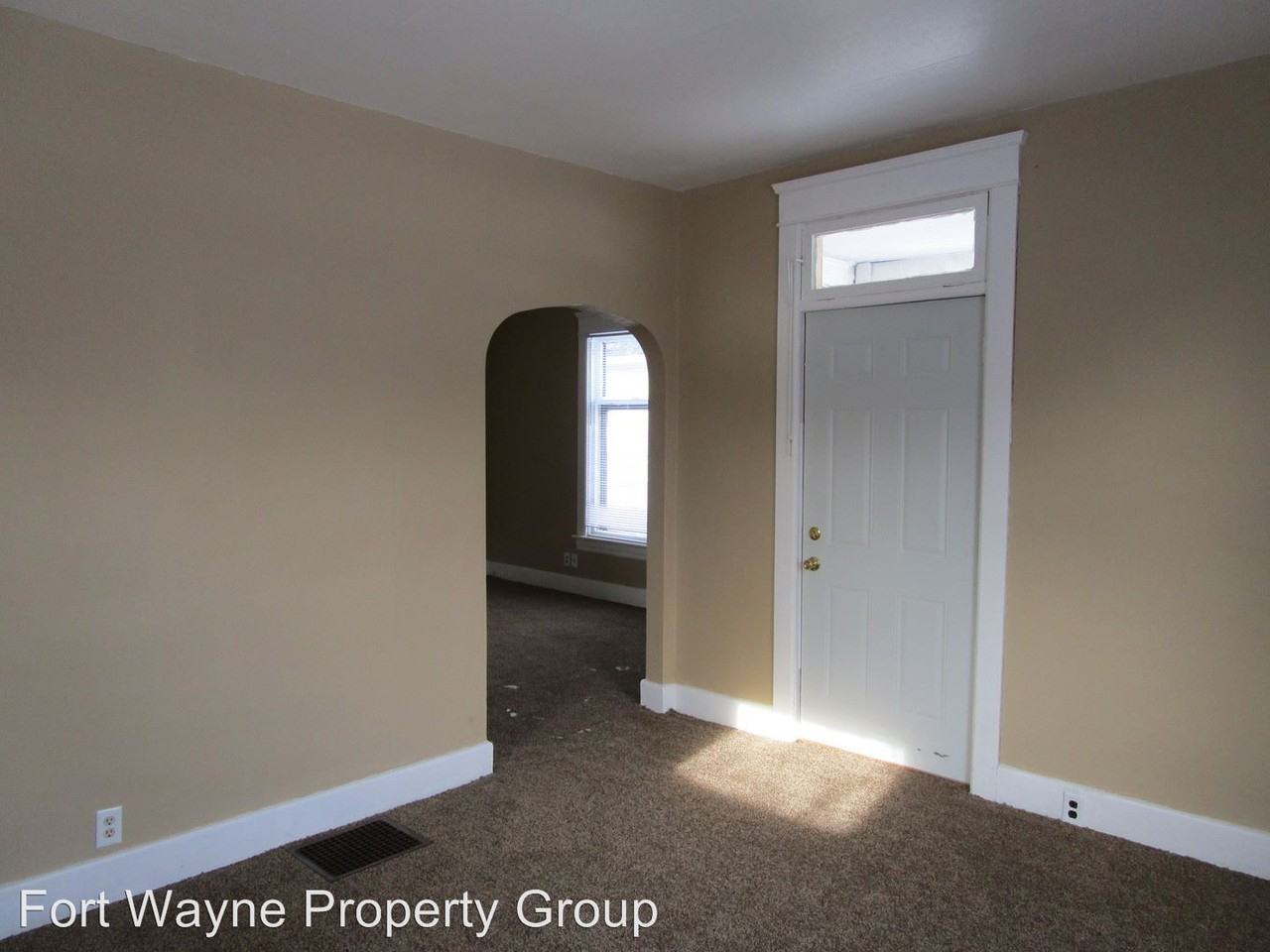 2212 Brooklyn Ave - Photo 3 of 14