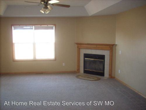 3917 W Parkridge Cir - Photo 3 of 5