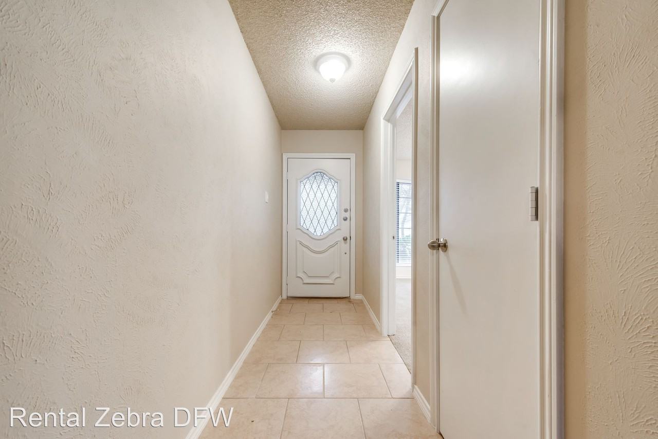 4806 Stage Line Dr - Photo 2 of 18