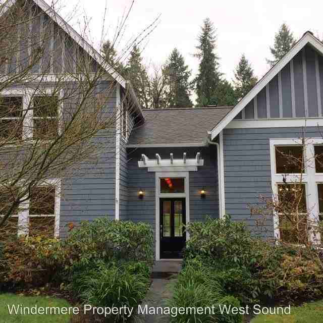 10739 Battle Point Dr NE - Photo 2 of 25