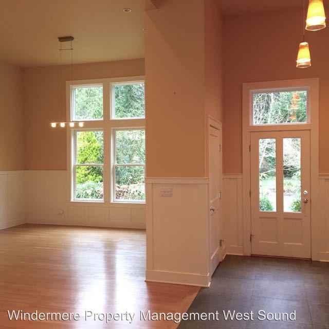 10739 Battle Point Dr NE - Photo 3 of 25