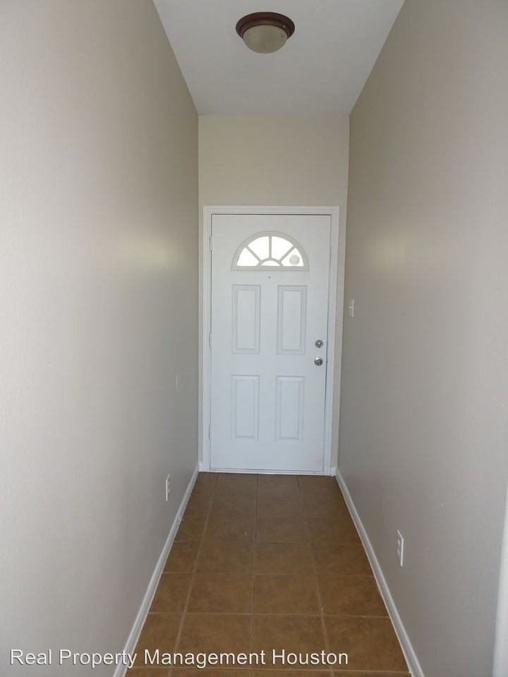 11420 Elegant Way - Photo 2 of 42